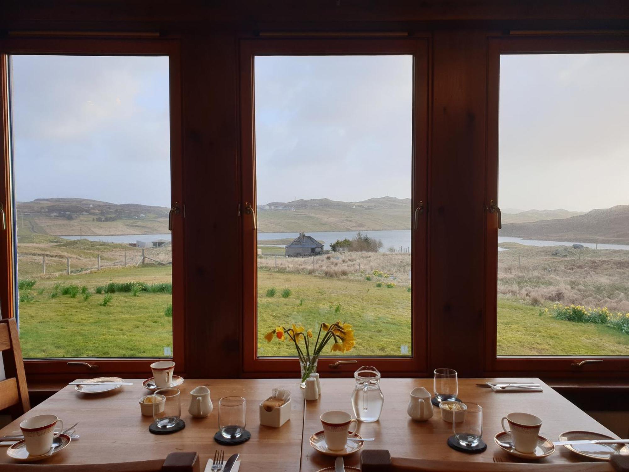 The Loch Erisort Hotel Balallan Exterior photo