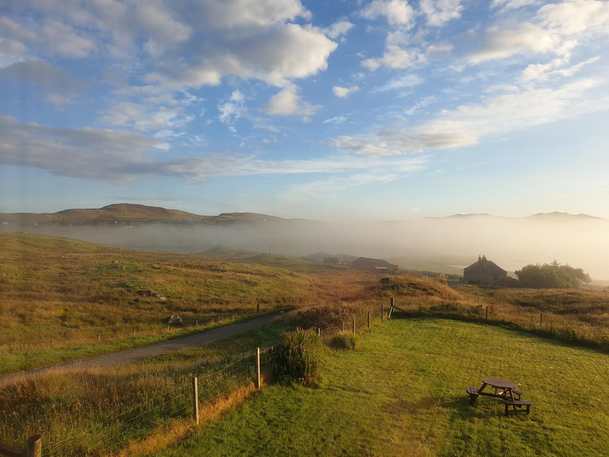 The Loch Erisort Hotel Balallan Exterior photo